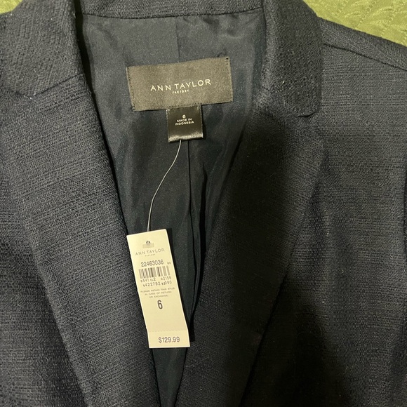 Navy Ann Taylor Blazer with Gold buttons - Picture 3 of 4